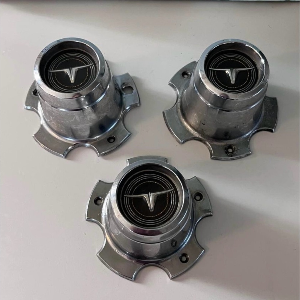 1971-73 Ford Maverick Wheel Caps (3)